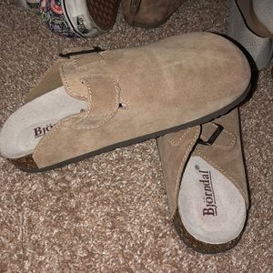 Birkenstock Boston’s look-alike